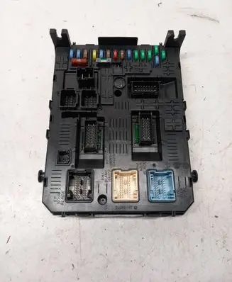 Peugeot 308 Comfort/convenience module 281201930C 28120836 28119248