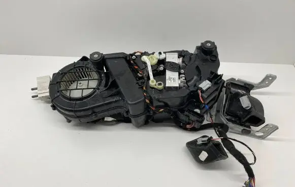 Maserati Levante Interior heater climate box assembly 16471789 502073401 16462117