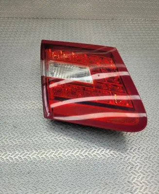 Mercedes-Benz E C207 W207 Tailgate rear/tail lights A2078200364