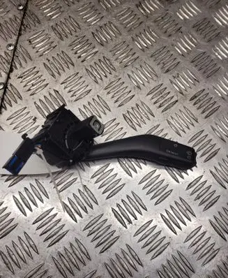 Volkswagen Golf V Wiper control stalk 1KO953519A