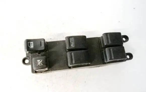 Nissan X-Trail T30 Electric window control switch