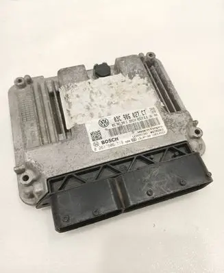 Volkswagen Golf VI Engine control unit/module 03C906027CT 03C907309G 0261S06719