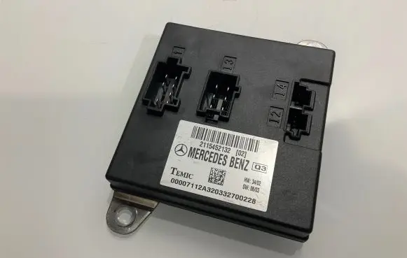 Mercedes-Benz E W211 Comfort/convenience module 2115452132 A2115452132