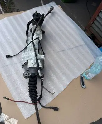 Volkswagen PASSAT B7 Steering rack 3C1423050L 730B11 5N1909144L