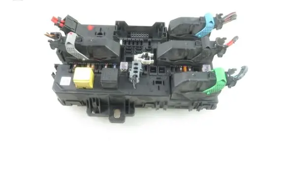 Opel Astra H Central body control module 13181278DP