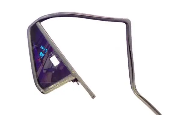 Hyundai Santa Fe Front door window glass four-door 