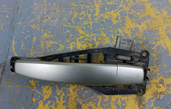 Opel Corsa D Front door exterior handle GM6051
