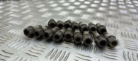 Skoda Superb B8 (3V) Nuts/bolts 