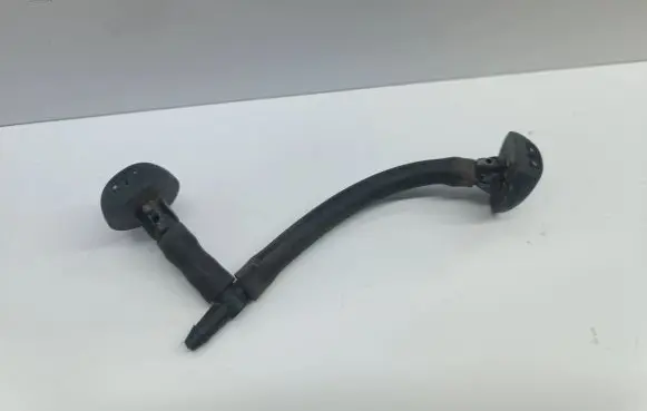 Windshield washer spray nozzle
