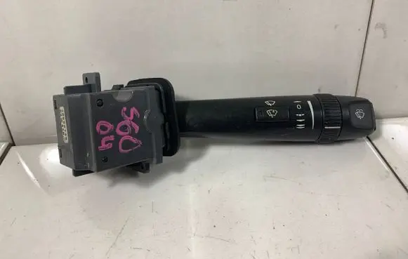 Volvo S60 Wiper control stalk 30669740
