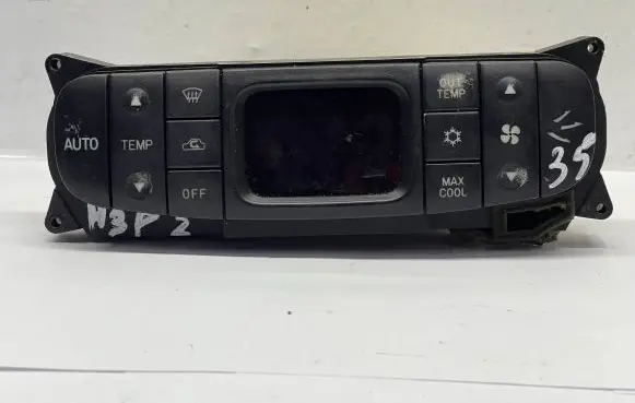 Mitsubishi Carisma Climate control unit MR398016