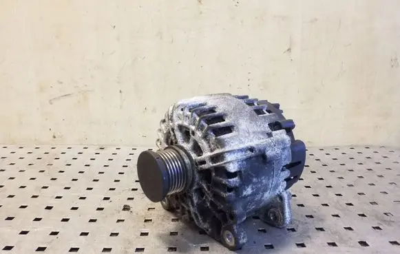 Audi A4 S4 B8 8K Generator/alternator 03G903016G