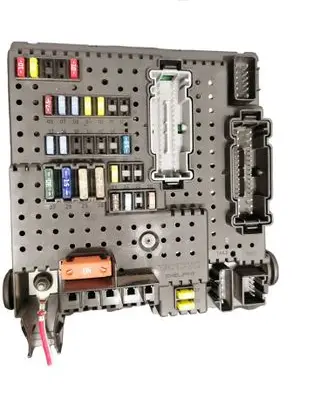 Volvo XC90 Fuse module 30786646 00006796985 28080156