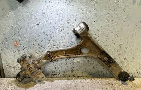 Mercedes-Benz GLA W156 Front lower control arm/wishbone