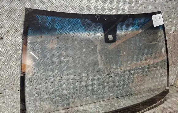Opel Vectra C Front windscreen/windshield window 