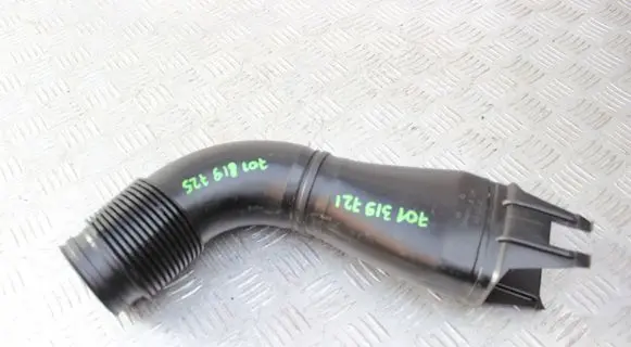 Volkswagen Transporter - Caravelle T4 Air intake duct part 701819725 701319721