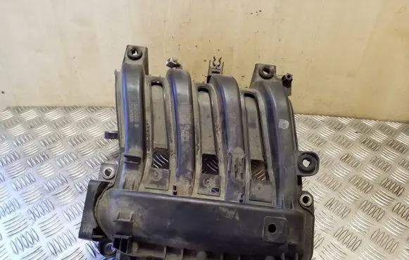 Dacia Sandero Intake manifold 8200880099E 8200762352