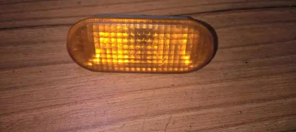 Volkswagen Golf IV Front fender indicator light 3b0949117a