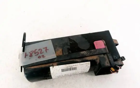 Volkswagen Caddy Fuse box set 2K1970925 2K1970019