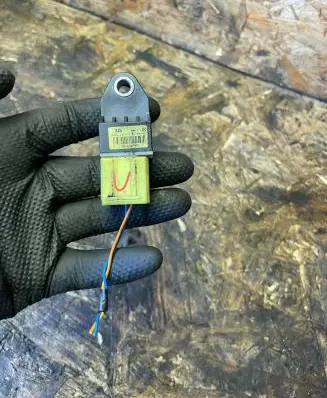KIA Optima Airbag deployment crash/impact sensor 95920-3s000