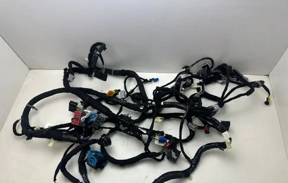 Ford Mustang VI Panel wiring GR3T14401