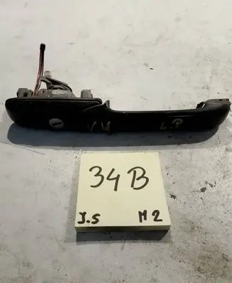 Volkswagen PASSAT B4 Front door exterior handle 3B0837207G