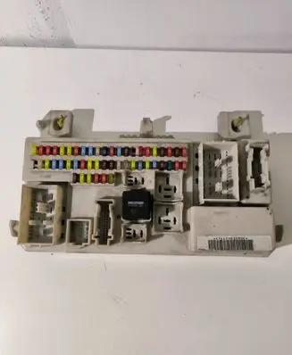 Ford Focus C-MAX Fuse module 3M5T14A073DF 00053267 519027312