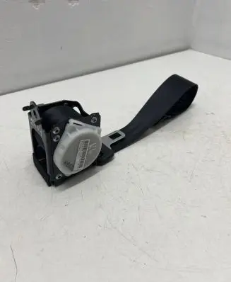 Renault Captur Rear seatbelt 888405148R 307797099JN7AF 5032I971P4
