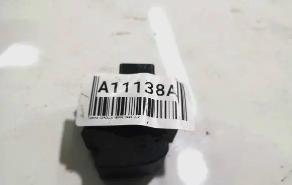 Toyota Corolla Verso AR10 Electric window control switch 848100F010