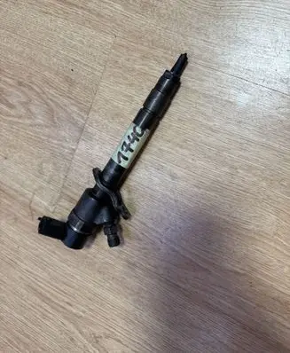 Fuel injector