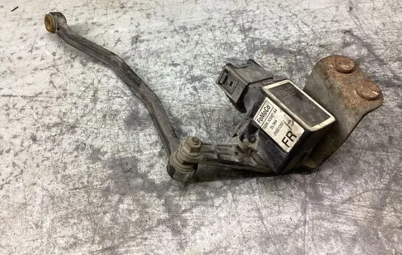 Volvo V70 Headlight/headlamp level sensor 7G9N3C097AA 20081202