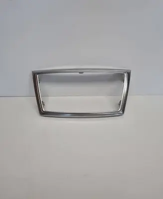 Radio/GPS head unit trim