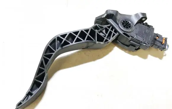 Citroen C4 Cactus Accelerator throttle pedal 9671434080 00994943