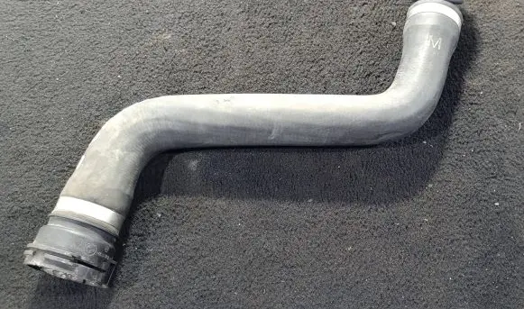 BMW 5 F10 F11 Engine coolant pipe/hose