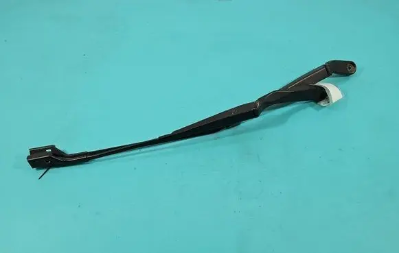 Front wiper blade arm