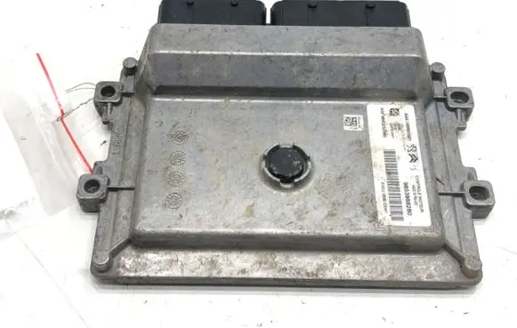 Peugeot 208 Engine control unit/module ECU 9853988280