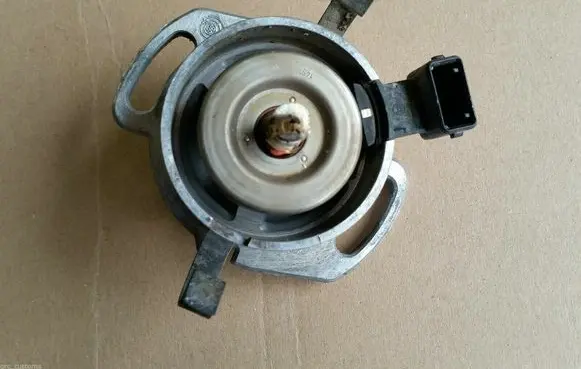 Volkswagen Corrado Spark distributor 051905205