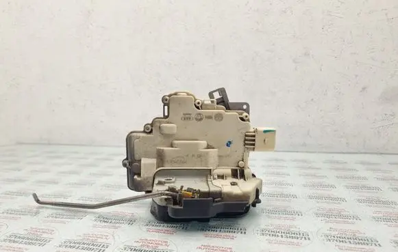 Audi A6 S6 C6 4F Front door lock 4F1837016
