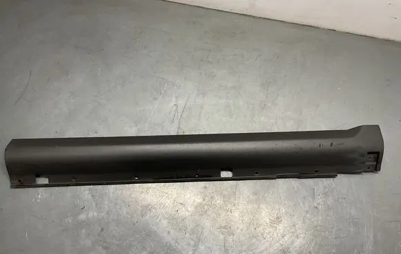 KIA Sorento Side skirt front trim 877743E000
