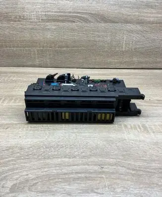 Mercedes-Benz E W211 Fuse module 2115455701 5DK08804767