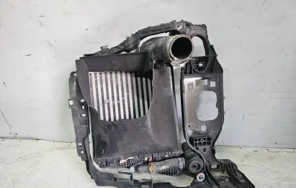 Porsche Macan (95B) Intercooler radiator 95B145804B T95B102