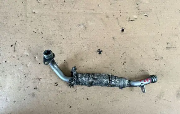 Audi A6 S6 C6 4F Turbo turbocharger oiling pipe/hose 059145735N
