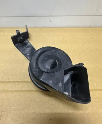 Audi A4 S4 B8 8K Horn signal 8T0951223