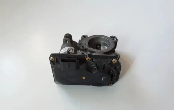 Renault Captur Throttle valve 161206038R