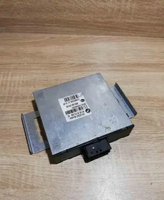 BMW 3 E90 E91 Voltage converter/converter module 9113348 8ES00947900