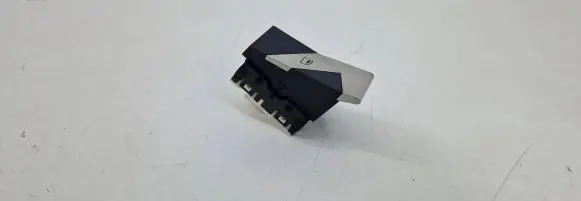 Citroen DS7 Crossback Electric window control switch 9817778077