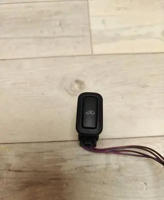 Volkswagen PASSAT B6 Alarm switch 6Q0962109A