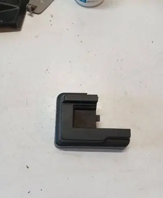 Volvo XC90 Front driver seat rail trim 30662554