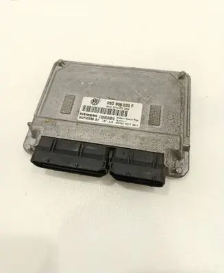 Volkswagen Polo IV 9N3 Engine control unit/module 03D906033F 5WP4029801