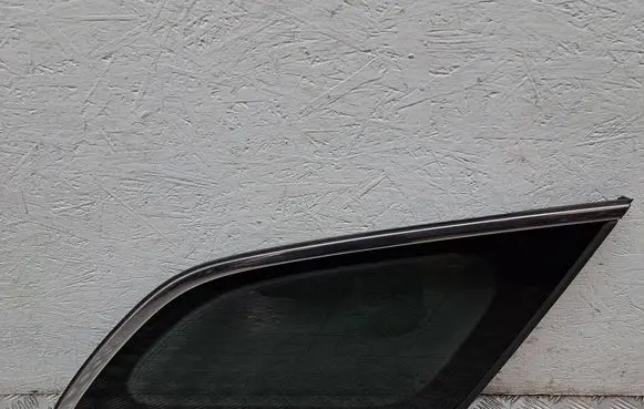 Toyota Avensis T270 Rear side window 6271005090 43R006723